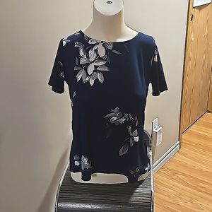 ★ 3 for $10 ★ Floral top
